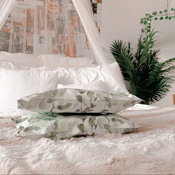 MEET YOUR POSHER - Picture 4 of 4